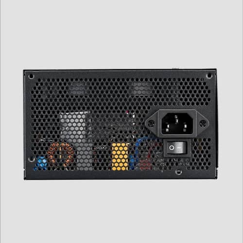 Fuente Cooler Master MWE Bronze 650 V3 80 Plus