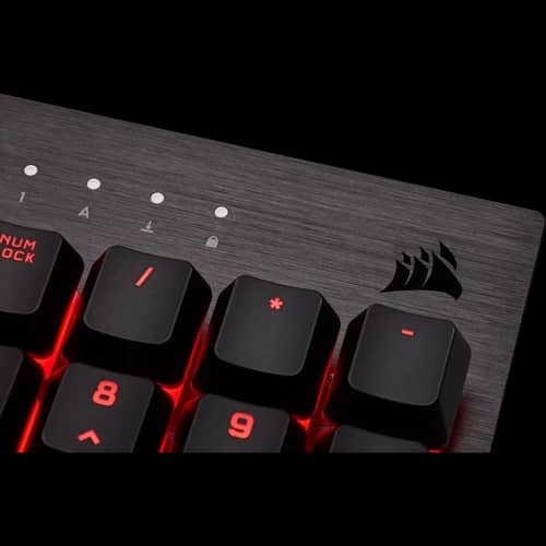 Teclado gamer CORSAIR K60 PRO Negro Cherry MV LED Red cableado