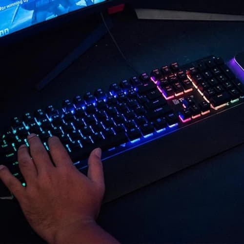 Teclado Gaming Ttesports Challenger Edge Pro RGB